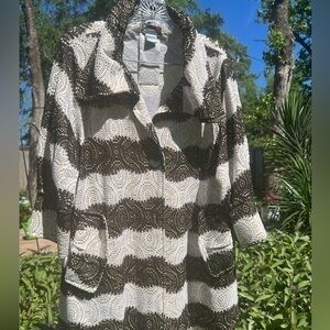 ▶️ Damee, Inc ◀️ Luxurious Gold Shimmer Jacket.